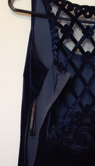 Formal dress - Picture 3 of 6